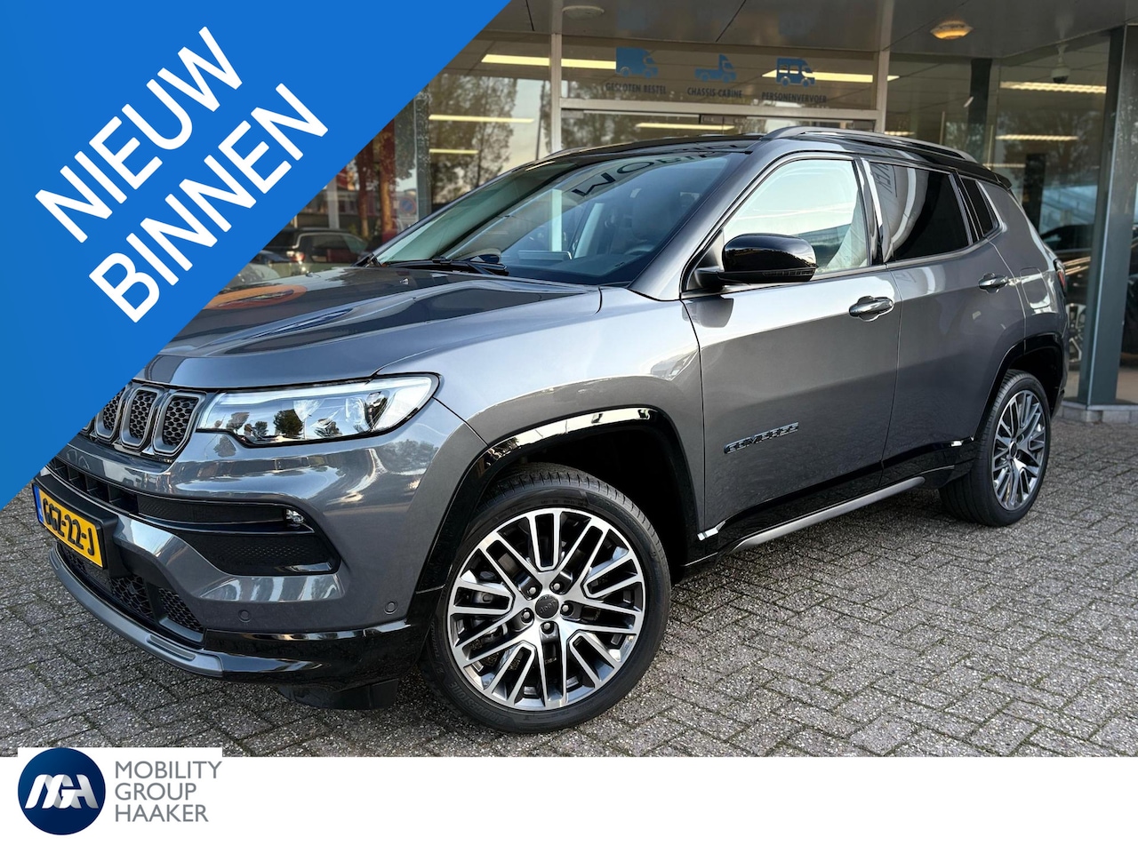 Jeep Compass - 4xe 240 Plug-in Hybrid Electric Summit | Leer | Carplay | Camera | 19" | - AutoWereld.nl