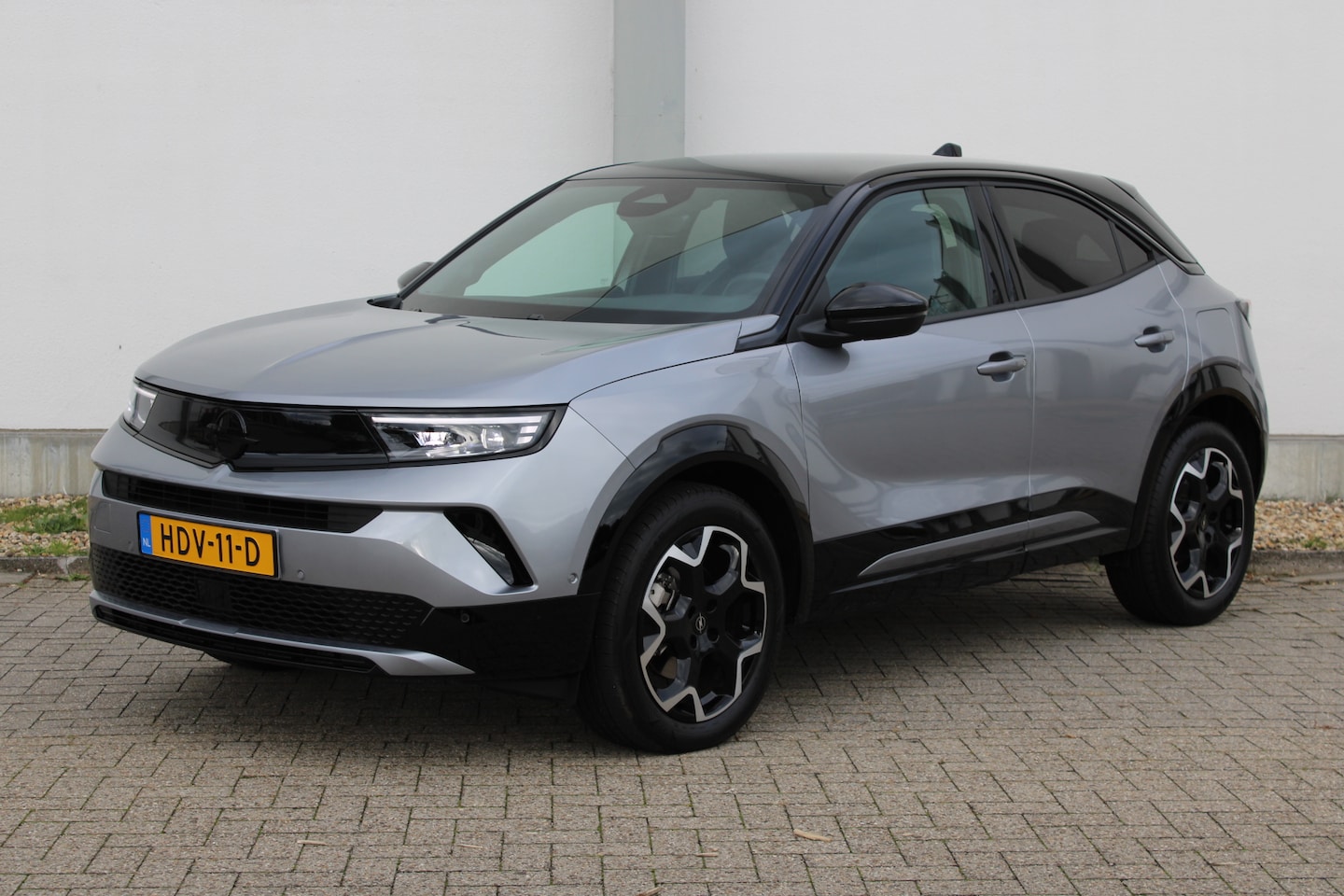 Opel Mokka - 1.2 Hybrid 136 pk Aut. GS | Cruise control | Lichtmetalen velgen 5-spaaks 18" | Matrix LED - AutoWereld.nl