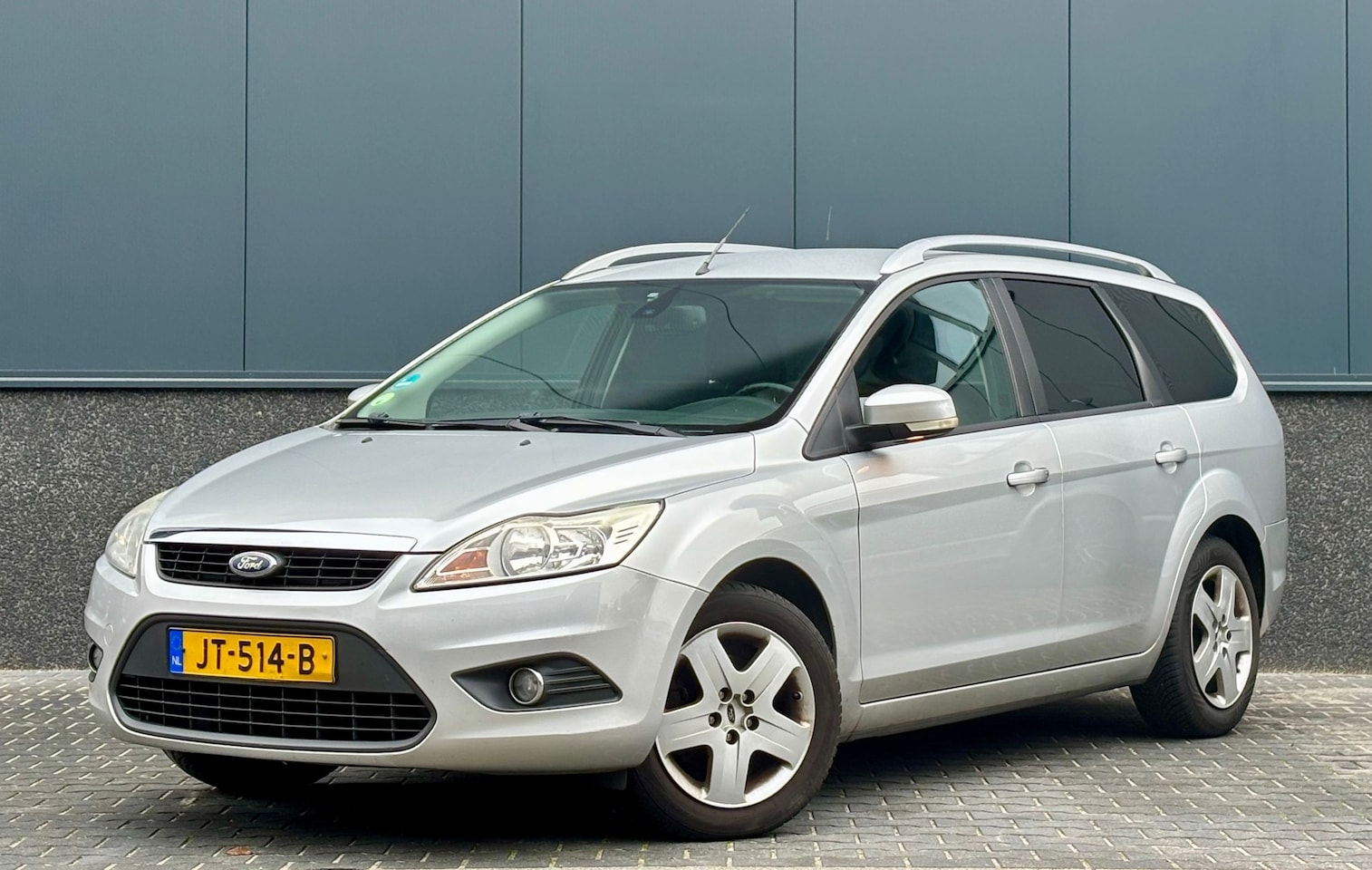 Ford Focus Wagon - 1.6 Trend Airco | Trekhaak - AutoWereld.nl