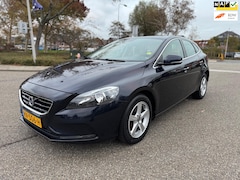 Volvo V40 - 2.0 D2 R-Design Business EURO6 / airco / cruise.control / navigatie / pdc / lmv / nap…