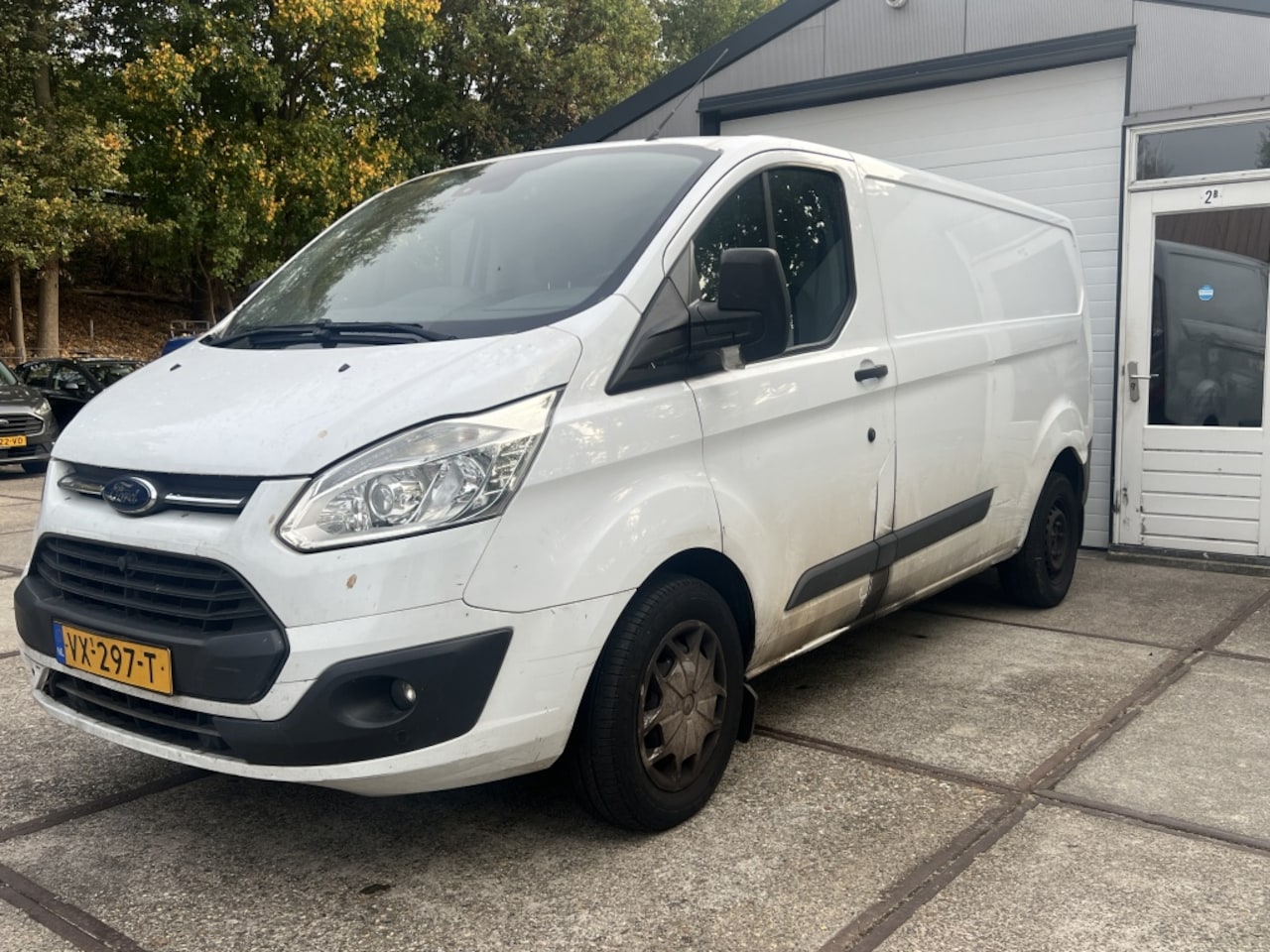 Ford Transit Custom - 2.0 TDCI L2H1 | Airco | Camera | Trekhaak | PDC - AutoWereld.nl