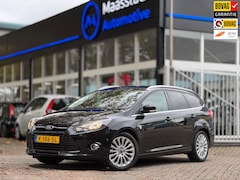 Ford Focus Wagon - 1.0 Navi Airco Cruise PDC Trekhaak Stoel vw Keyless Nieuwe APK Boekjes Bluetooth