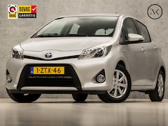Toyota Yaris - 1.5 Full Hybrid Sport Automaat (NAVIGATIE, CAMERA, CLIMATE, STUURWIELBEDIENING, CRUISE, BL