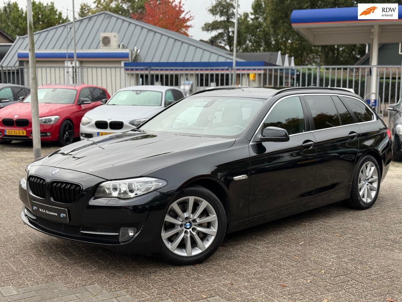 BMW 5-serie Touring - 525d High Executive|Carplay|Leder|Panorama dak|Climate control|Cruise control|Nette staat. - AutoWereld.nl