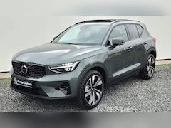 Volvo XC40 - 2.0 B3 Ultra Dark MY 2026 - 20” Wielen - Panorama dak - Lighting - H/K Audio - 360 Camera