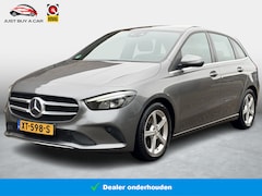 Mercedes-Benz B-klasse - 180 Business Solution Panorama Dak / Camera / Electr. Achterklep / Stoelverwarming /