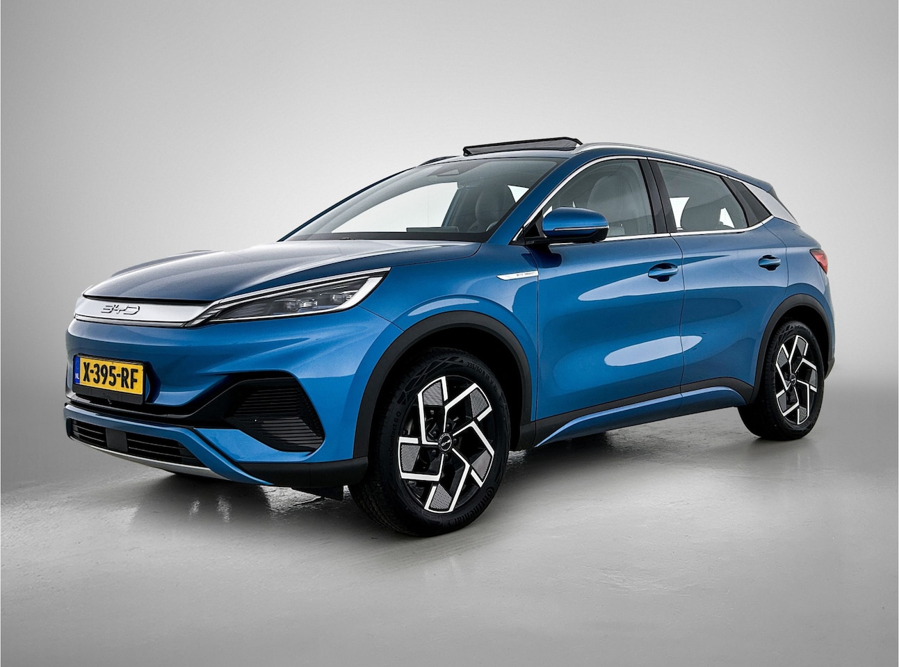 BYD Atto 3 - Design 60 kWh | Elektrische achterklep | XL multimediascherm | 18" LMV | Blauw metallic | - AutoWereld.nl