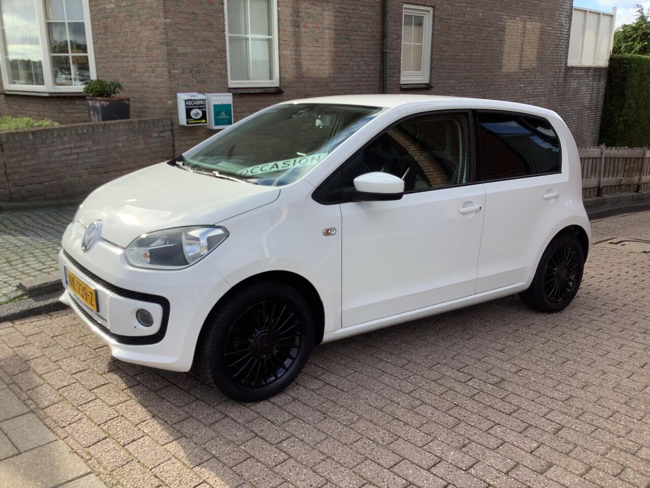 Volkswagen Up! - 1.0 high up! BlueMotion 1.0 high up! BlueMotion - AutoWereld.nl