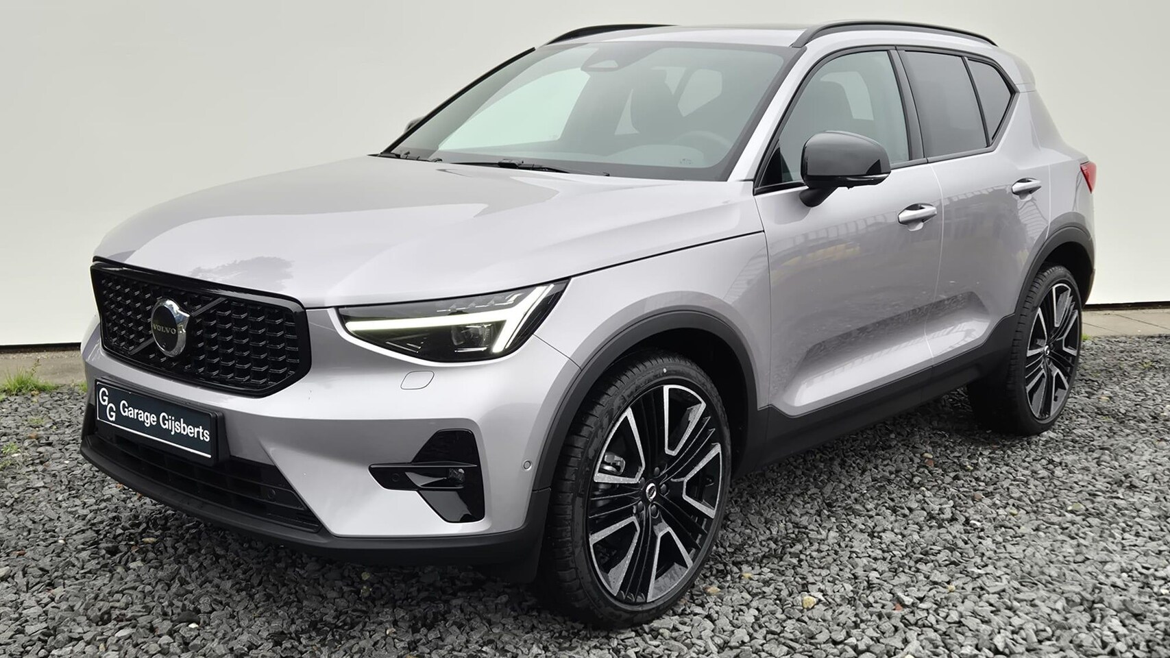 Volvo XC40 - 2.0 B3 Ultra Dark MY 2026 - 21” Wielen - Panorama dak - Lighting - I H/K Audio - 360 Cam - - AutoWereld.nl
