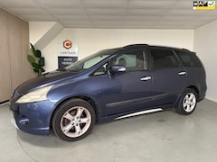 Mitsubishi Grandis - 2.4-16V InSport Airco, 7-persoons, Trekhaak, LMV, 7-persoons