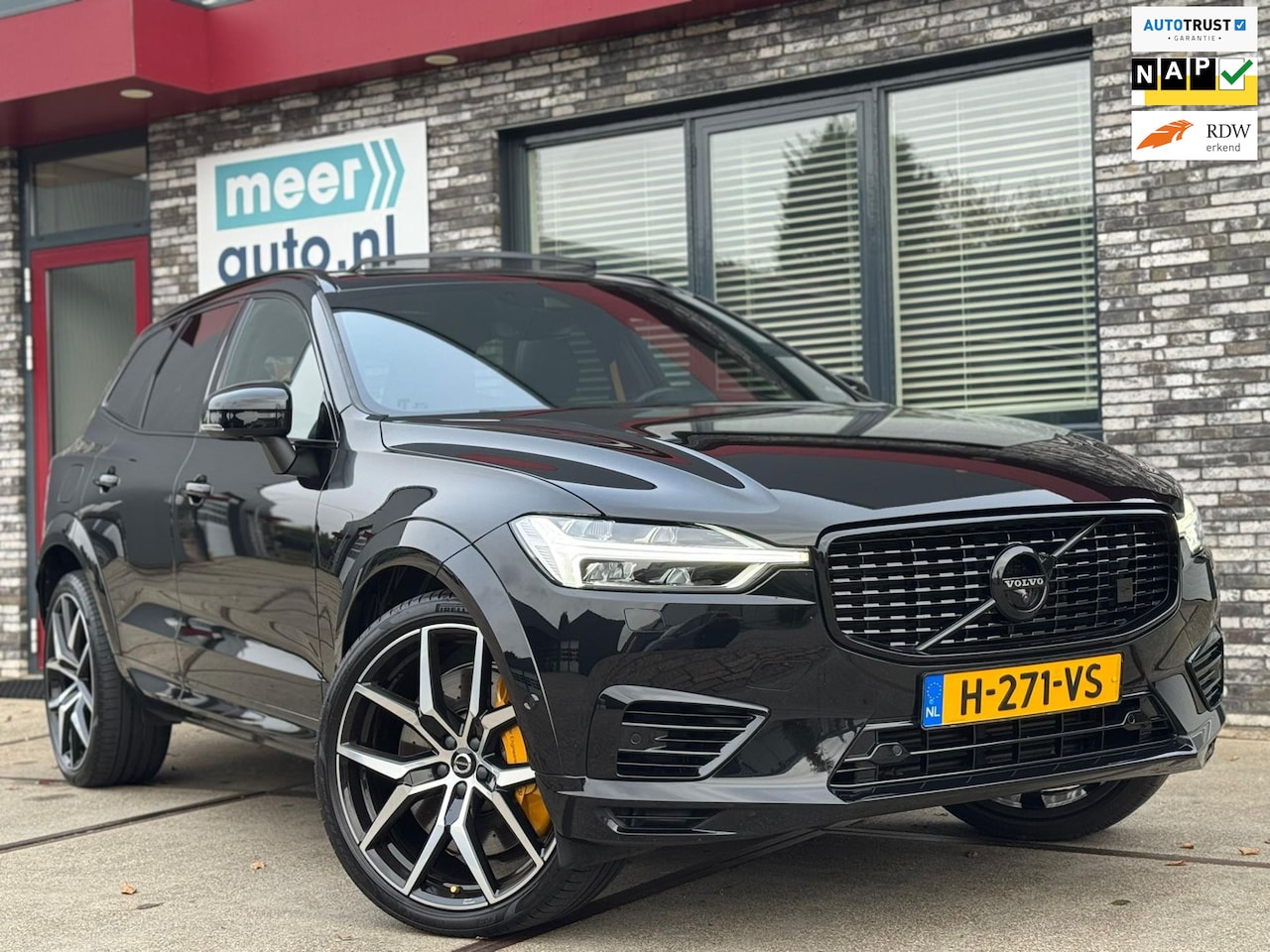 Volvo XC60 - 2.0 Recharge T8 AWD R-DESIGN POLESTAR 1e EIG l ORG.NL l DEALER OND l PANO l 360 l TREKHAAK - AutoWereld.nl