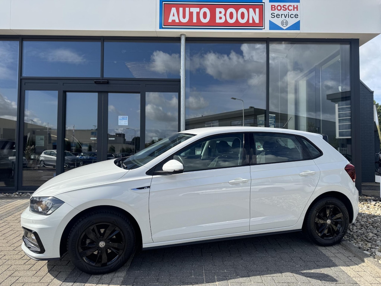 Volkswagen Polo - 1.0TSi R-LINE 95PK : APPCARPL./2xPDC/CLIMA/MEDIA/ NAVI/S&S/LED/LMV/ -2e EIG. - KM=NAP - - AutoWereld.nl