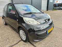 Peugeot 107 - 1.0-12V XR