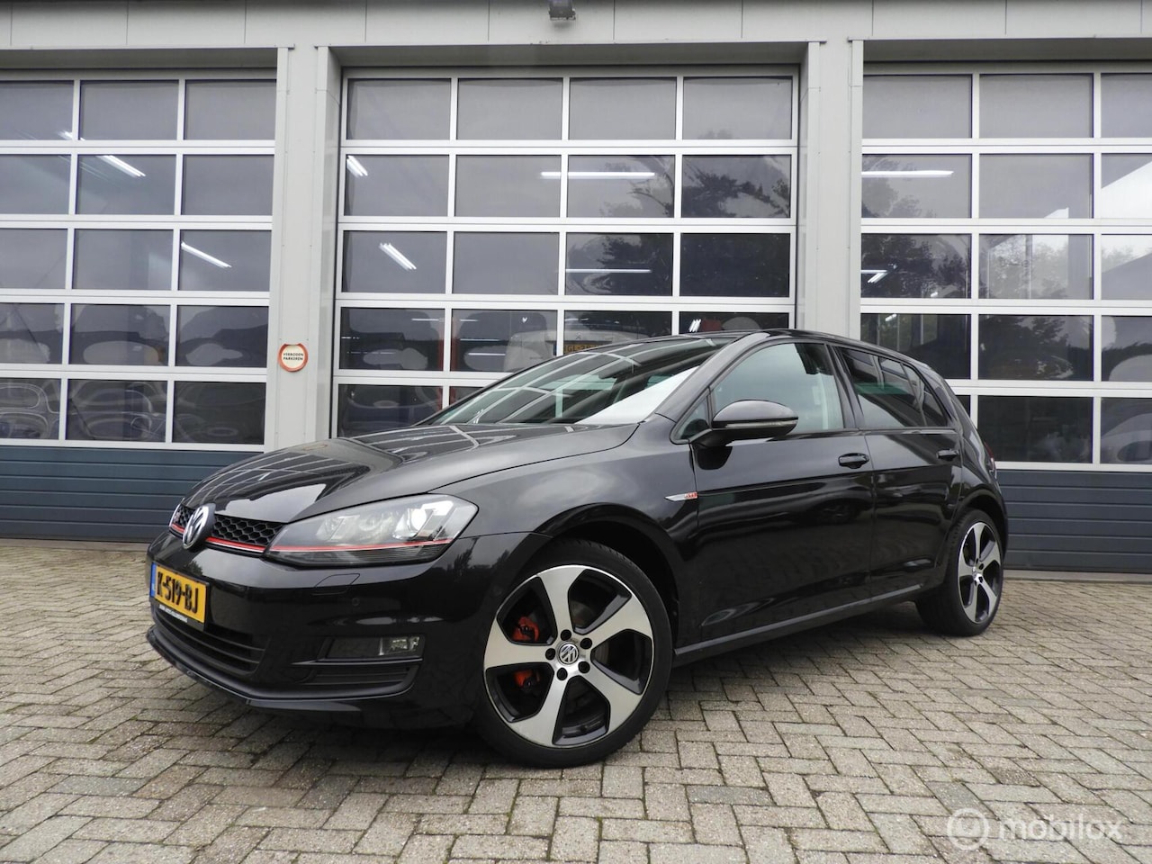Volkswagen Golf - 1.2 TSI GTI LOOK - AutoWereld.nl