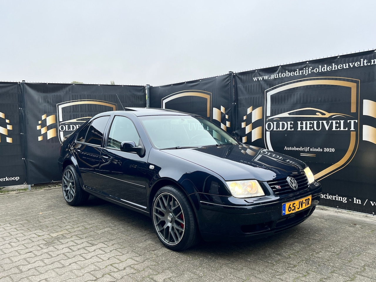 Volkswagen Bora - 2.3 V5 Highline Automaat, Schuif/kantel dak - AutoWereld.nl