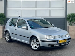 Volkswagen Golf - | AUTOMAAT | AIRCO | LM VELGEN | AUX | RADIO | APK |