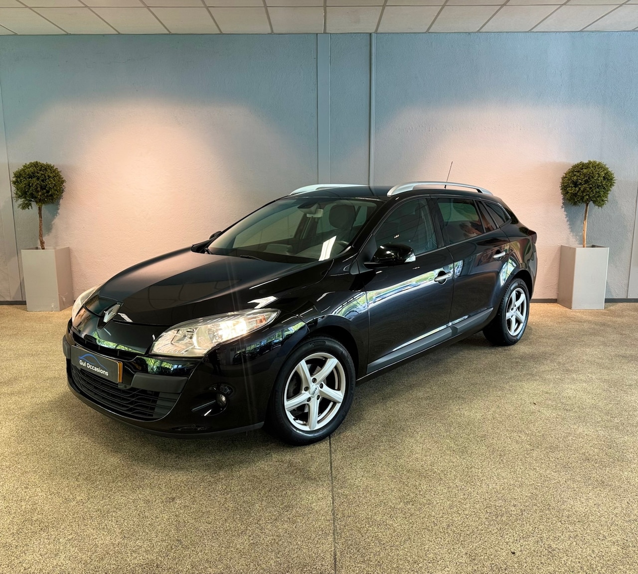 Renault Mégane Estate - 2.0 Dynamique - Navi - Parkeersensor - Cruise - AutoWereld.nl