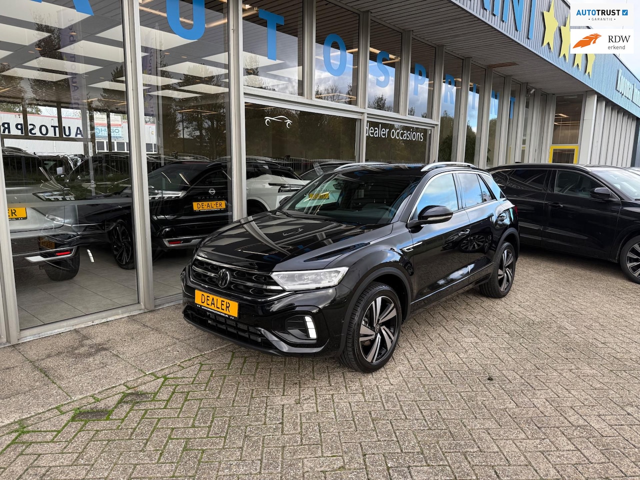 Volkswagen T-Roc - 1.5 TSI R-Line 150PK / LED KOPLAMPEN / ACHTERUITRIJCAMERA / CARPLAY - AutoWereld.nl