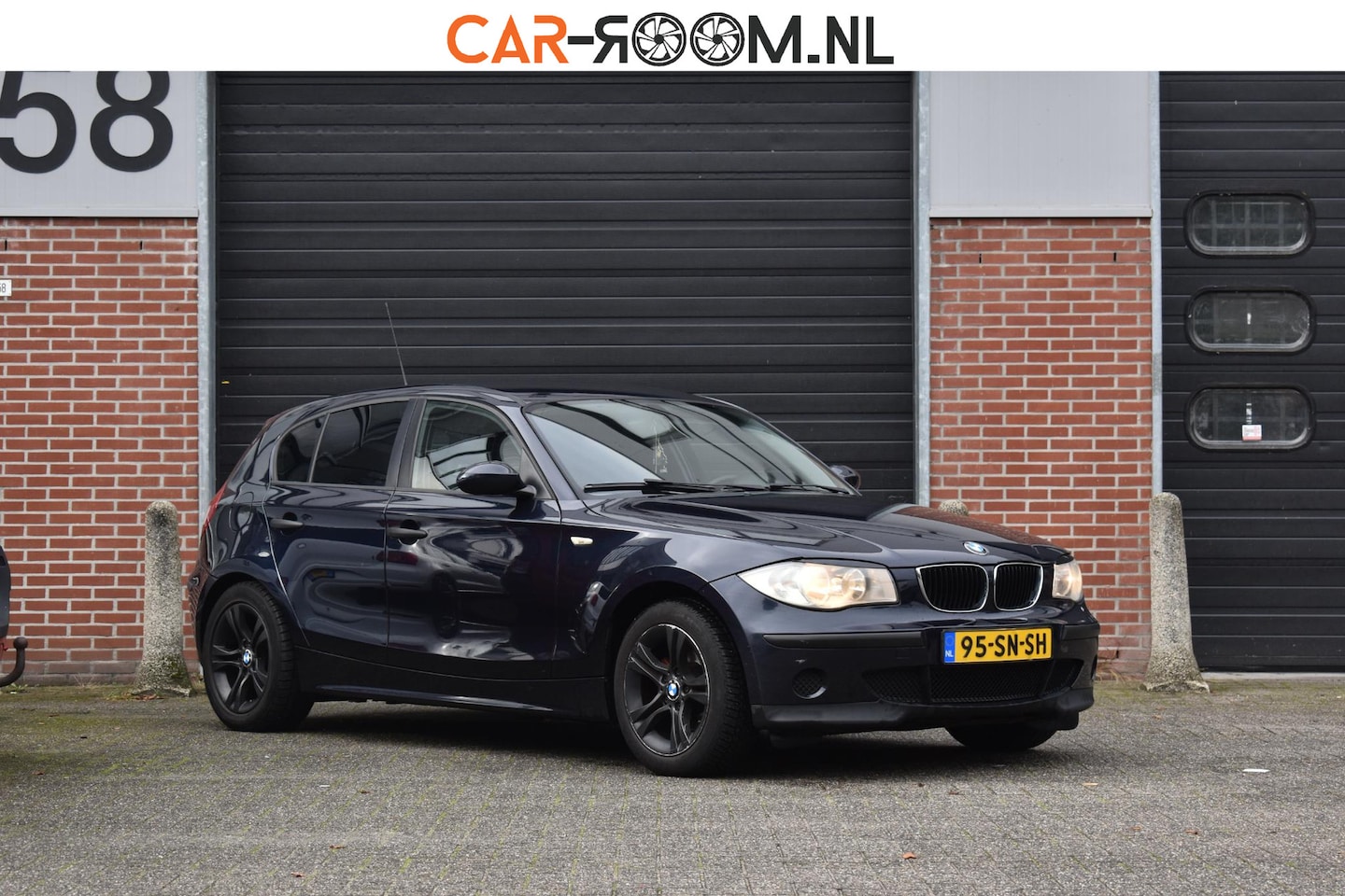 BMW 1-serie - 116i Business Line Navi Airco Lees Tekst - AutoWereld.nl