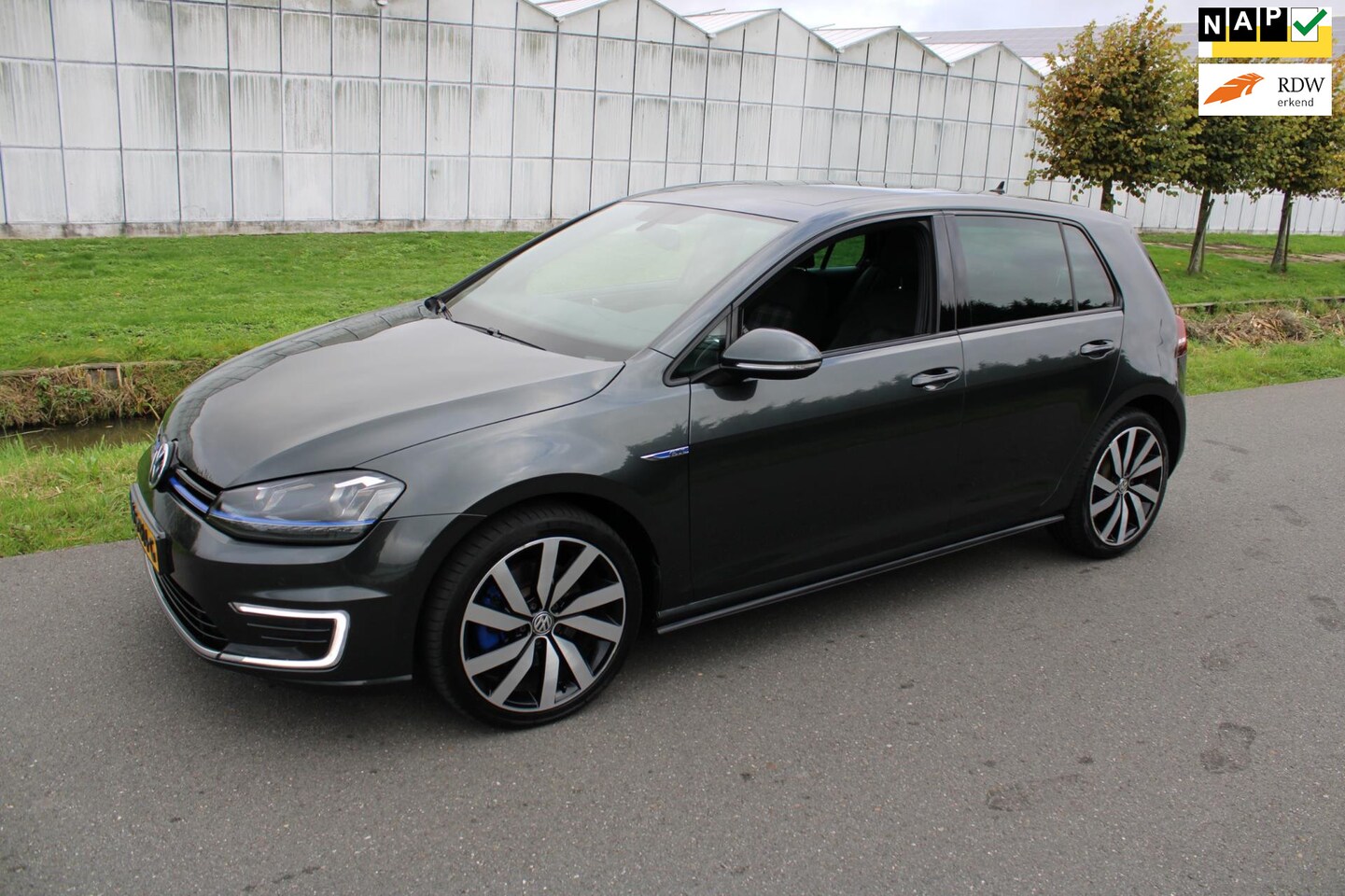 Volkswagen Golf - 1.4 TSI GTE 5 Drs met Panoramadak - AutoWereld.nl