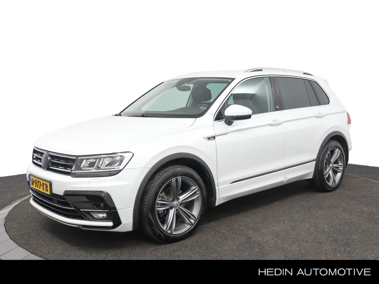 Volkswagen Tiguan - 1.4 TSI ACT Business R | Navigatie | Stoelverwarming | Adapt Cruise Controle | Apple Carpl - AutoWereld.nl