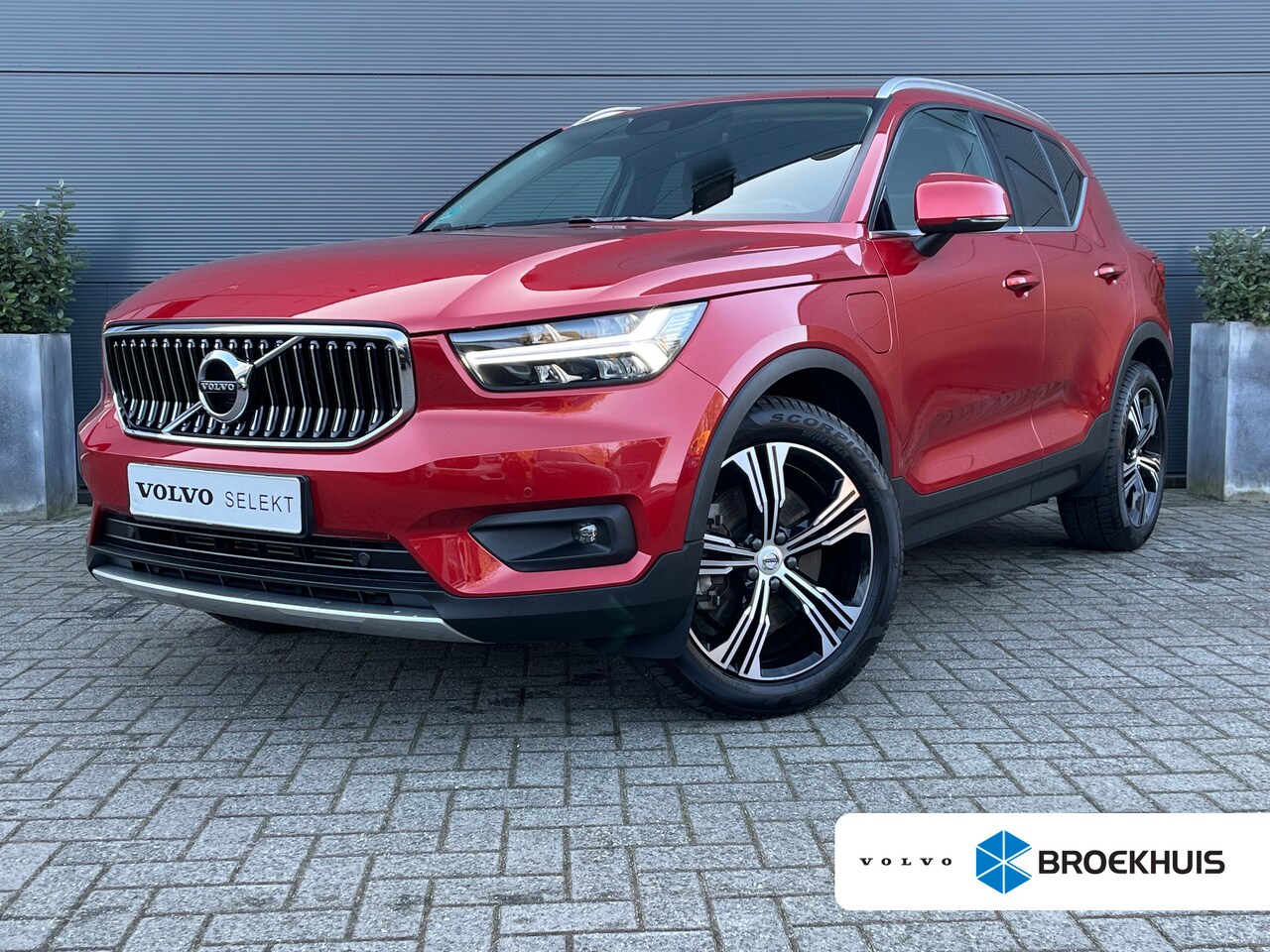 Volvo XC40 - 1.5 T4 Recharge Inscription | Achteruitrijcamera | Apple Carplay/Android Auto|telefooninte - AutoWereld.nl