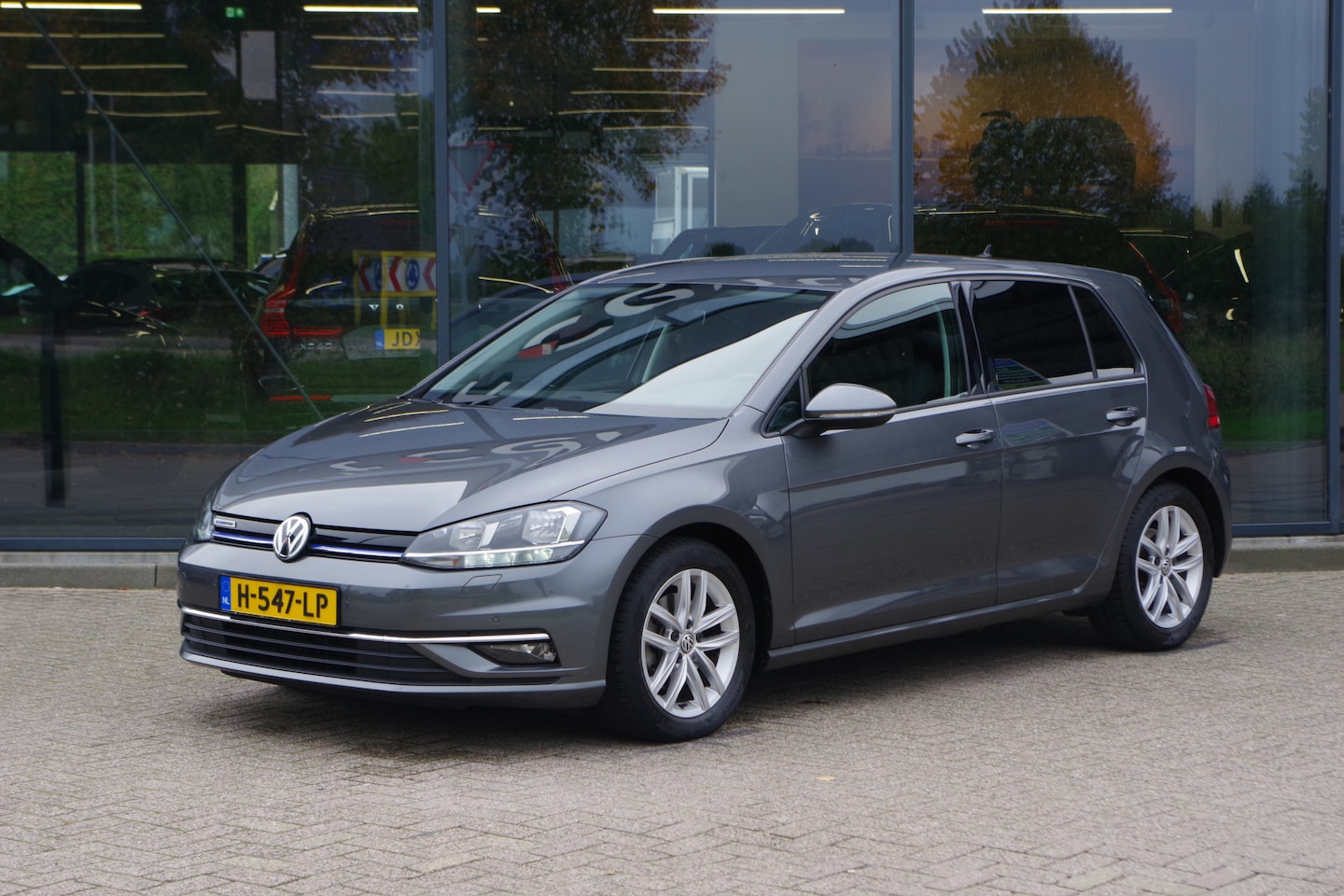 Volkswagen Golf - 1.5 TSI 130 PK DSG-Automaat Comfortline BNS, Stoelverwarming, Carplay, Climate Control - AutoWereld.nl