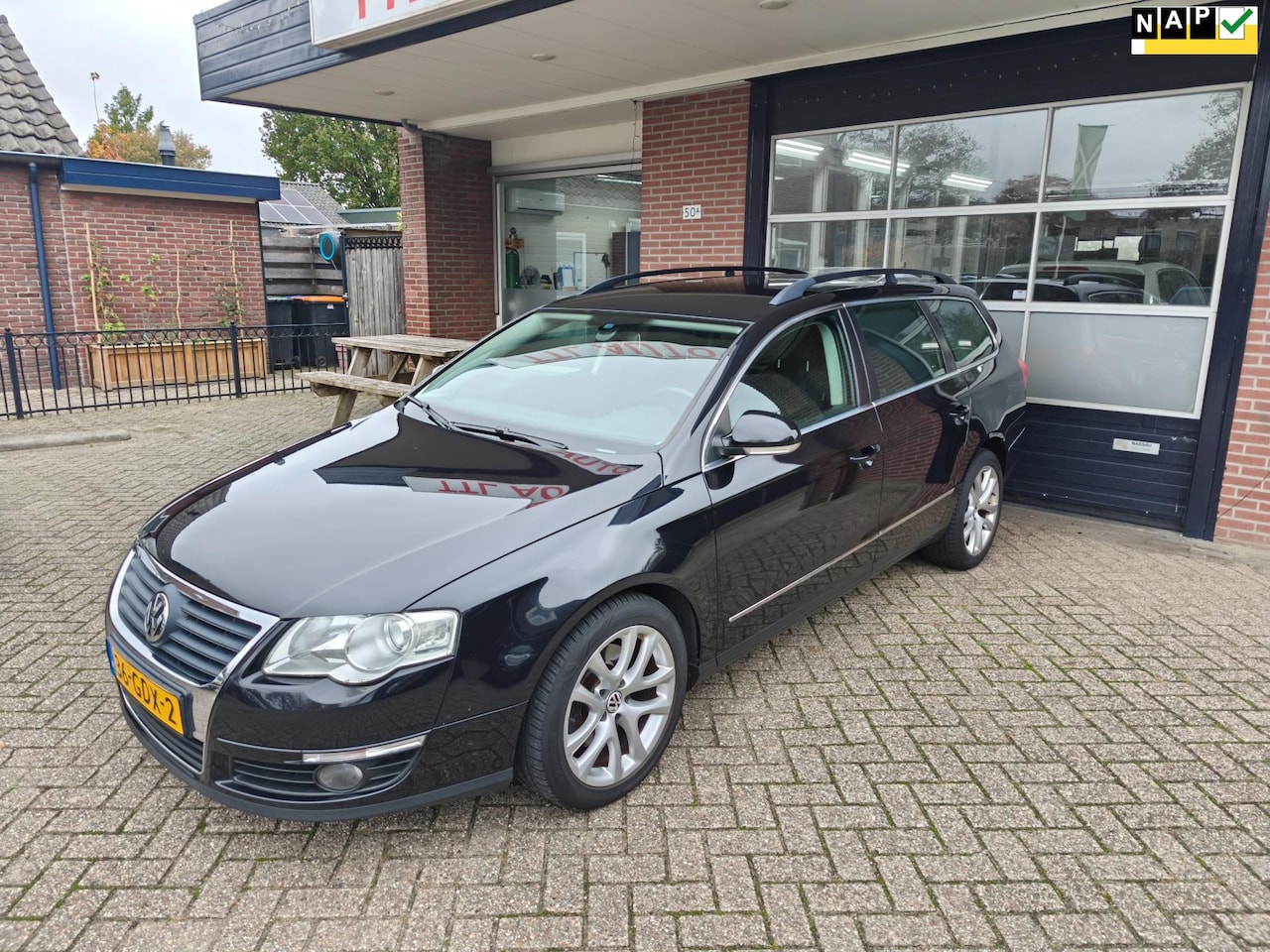 Volkswagen Passat Variant - 1.8 TFSI Comfortline 1.8 TFSI Comfortline, Trekhaak, Clima, Cruise, LM, NAP - AutoWereld.nl