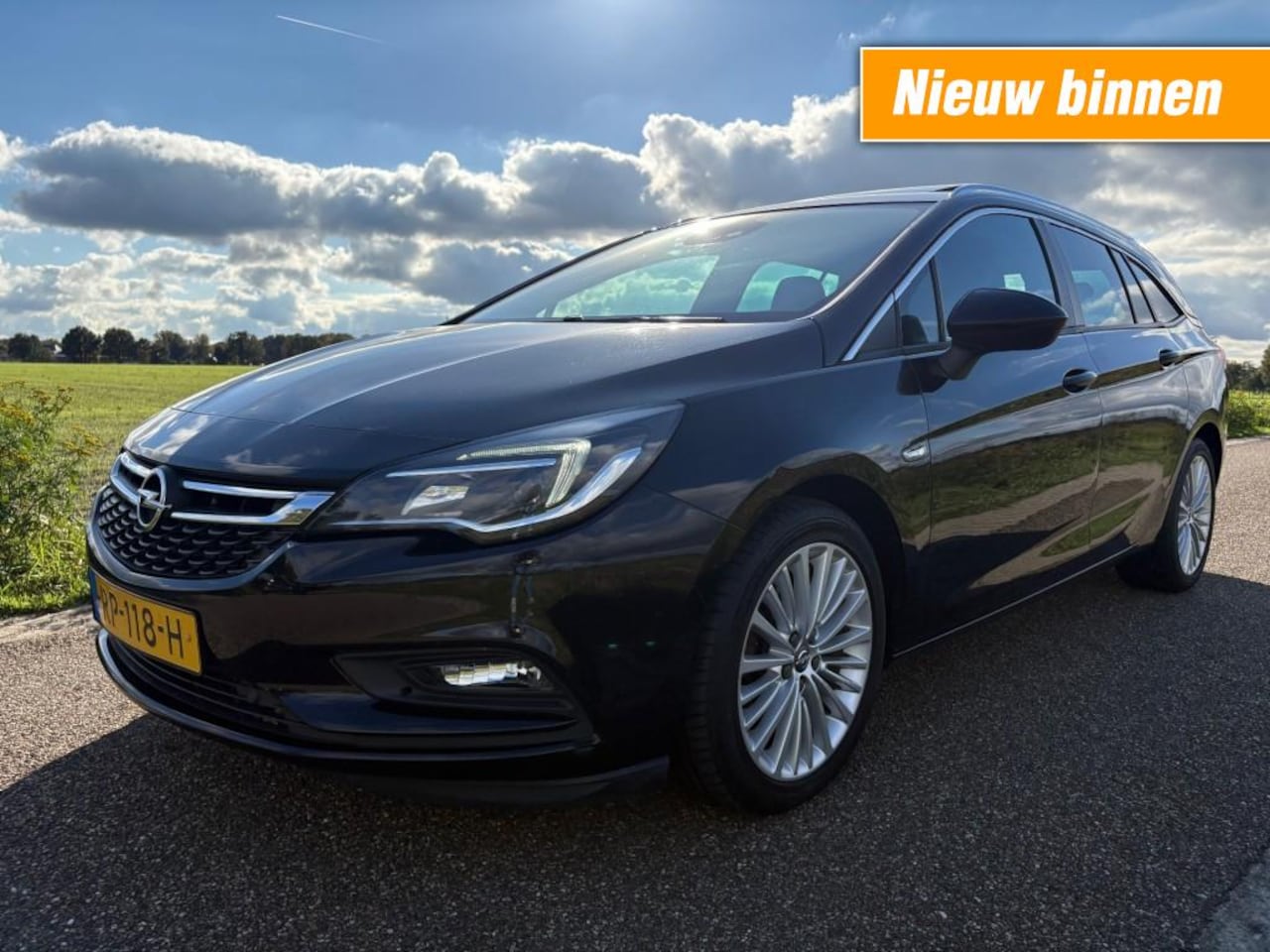 Opel Astra - 1.6 CDTI BUSINESS+ / CAMERA / VOLL - AutoWereld.nl