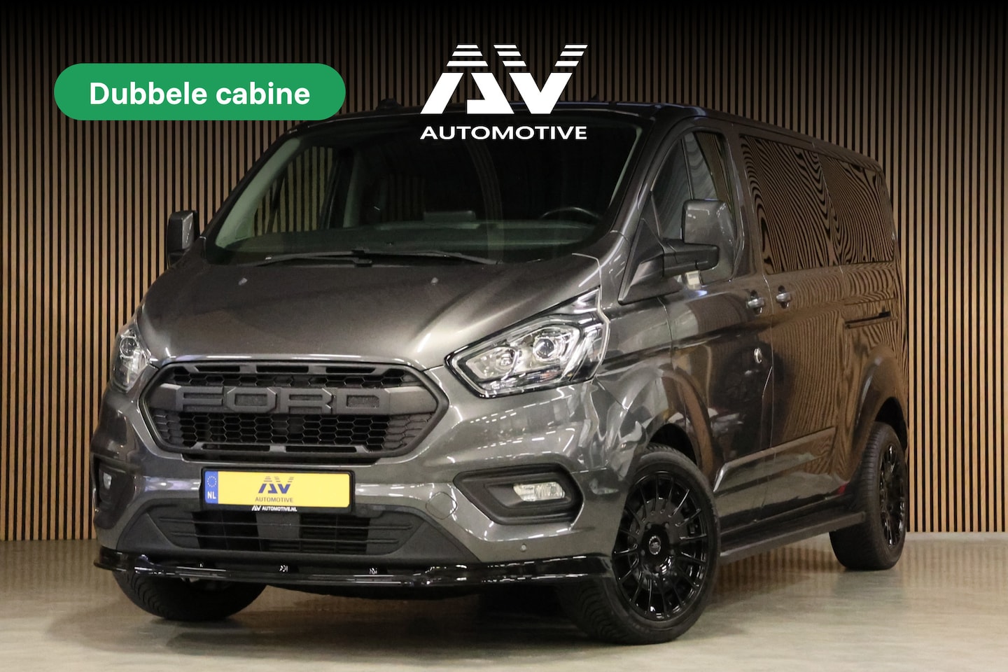 Ford Transit Custom - 300 2.0 TDCI L2H1 170 PK Limited DC | B-Xenon | Blind Spot | CarPlay | Camera | Navigatie - AutoWereld.nl