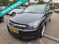 Opel Astra - 1.8 Elegance NETTE AUTO RIJDT EN SCHAKELT GOED