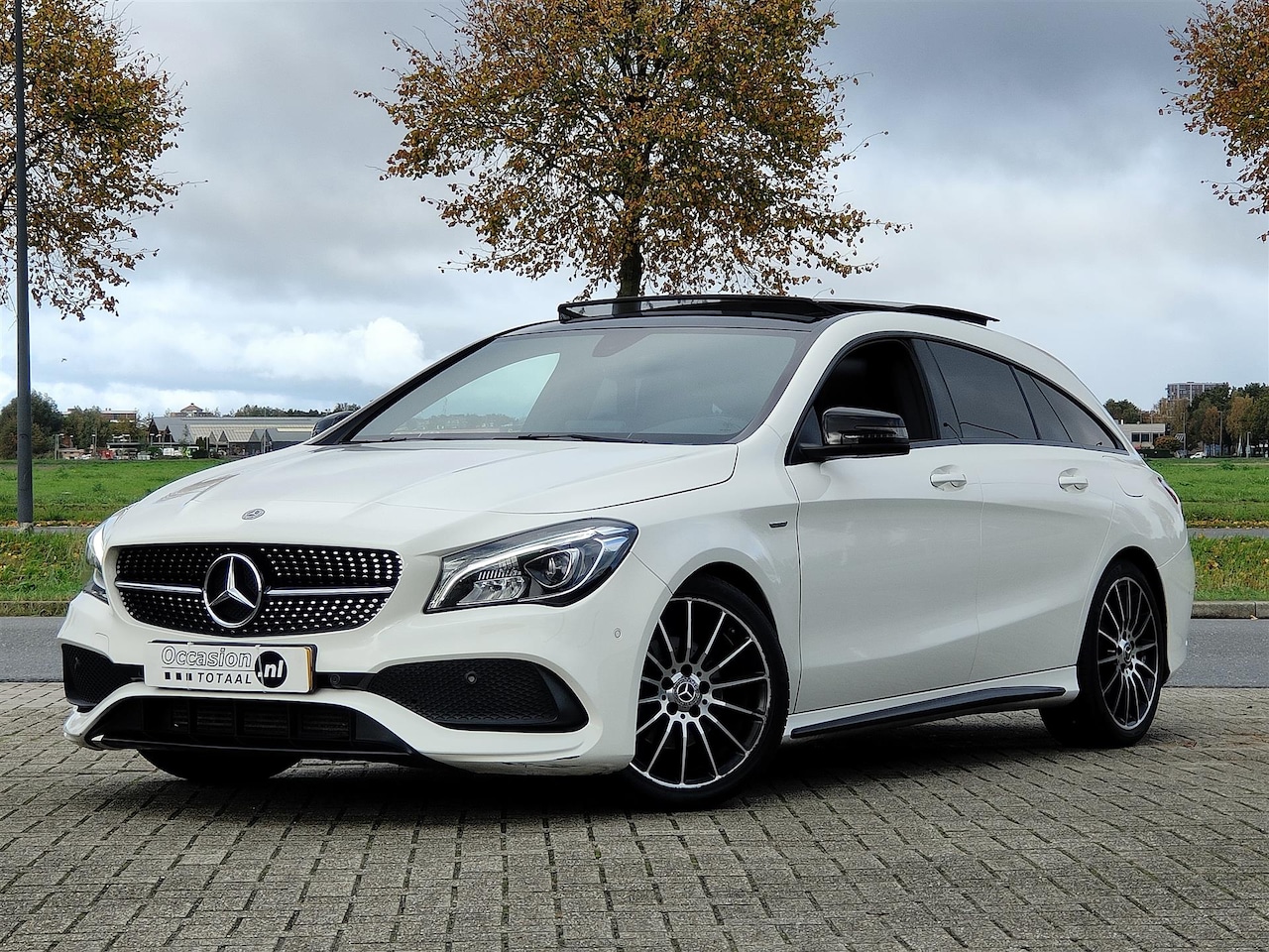 Mercedes-Benz CLA-klasse Shooting Brake - 200 Prestige | Automaat | AMG | Night Pakket | Camera | Panorama - AutoWereld.nl