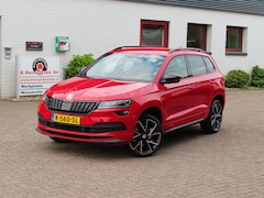 Skoda Karoq - 1.5 TSI ACT Greentech 150pk DSG-7 Sportline Business/ Trekhaak/ 19 Inch velgen/ Keyless/ D