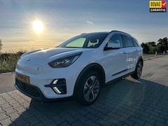 Kia e-Niro - DynamicLine 64 kWh, Carplay, Camera, Lane Assist, SOH 100%,