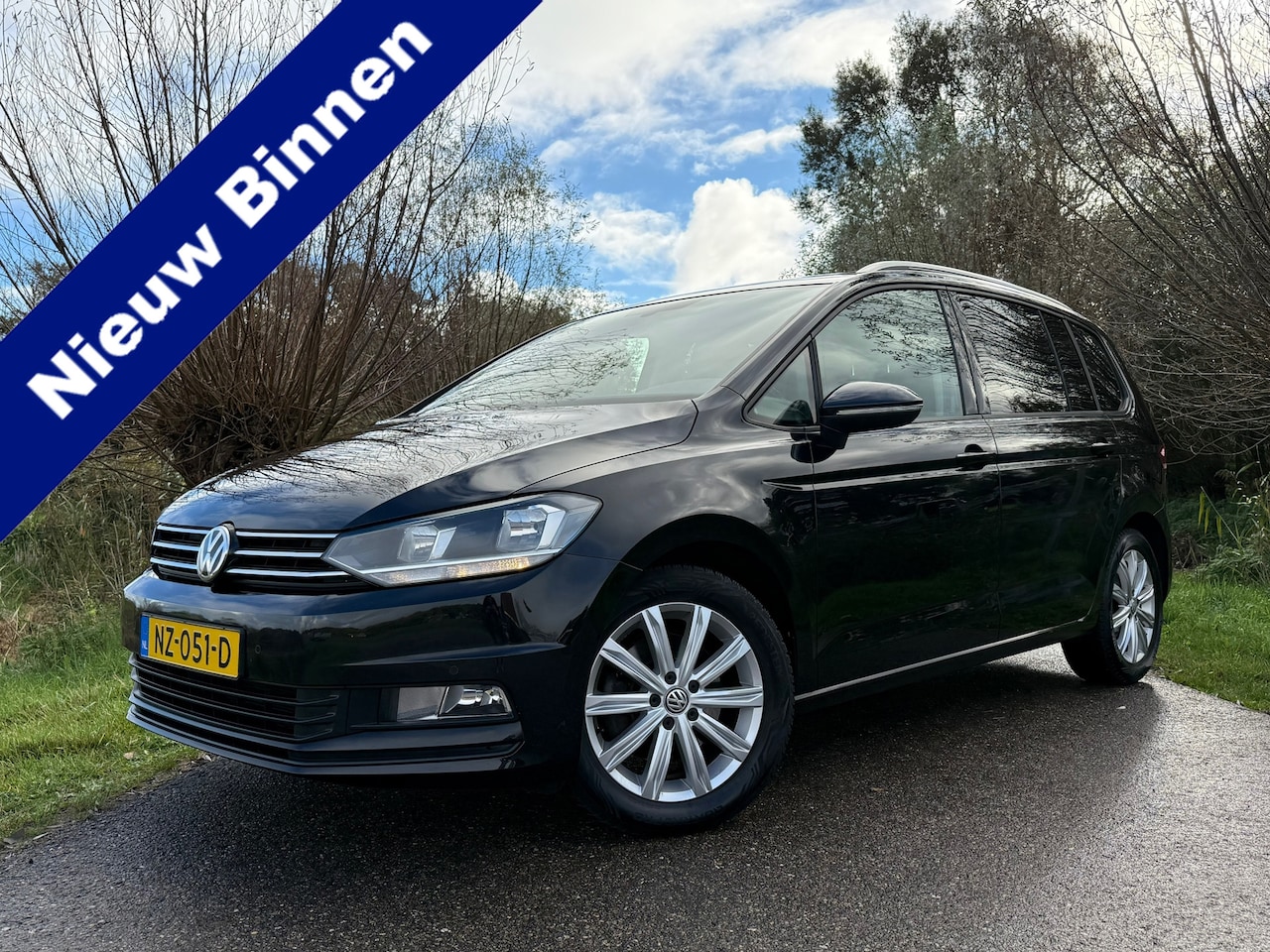 Volkswagen Touran - 1.2 TSI Business 7 Persoons Panoramadak Camera Navi Stoelverwarming Clima PDC Cruise Trekh - AutoWereld.nl