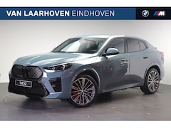 BMW iX2 - eDrive20 M Sport / Sportstoelen / Achteruitrijcamera / Adaptieve LED / M Adaptief onderste