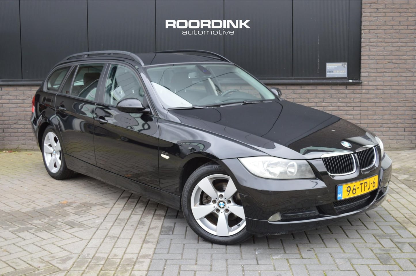 BMW 3-serie Touring - Clima|Elektrische ramen|LM.Velgen|2e eigenaar - AutoWereld.nl