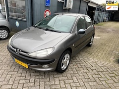 Peugeot 206 - 1.4 Gentry bj2000 5 deurs sportvelgen