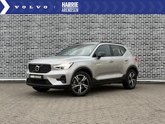 Volvo XC40 - 2.0 B4 Plus Dark | Trekhaak | Adaptive cruise control | Verwarmbare voorruit | Dode hoek d