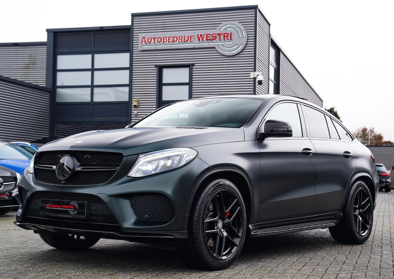 Mercedes-Benz GLE-Klasse Coupé - 450 AMG 4MATIC | Panorama | 360 cam | Dealer onderhouden | NAP | 360cam | Rode Stiksels | - AutoWereld.nl