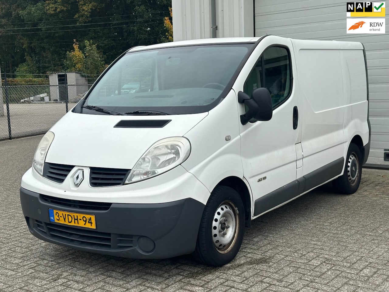 Renault Trafic - 2.5 dCi T29 L1H1 2.5 dCi T29 L1H1, Airco, Elek Ramen, Cv, Trekhaak ! - AutoWereld.nl