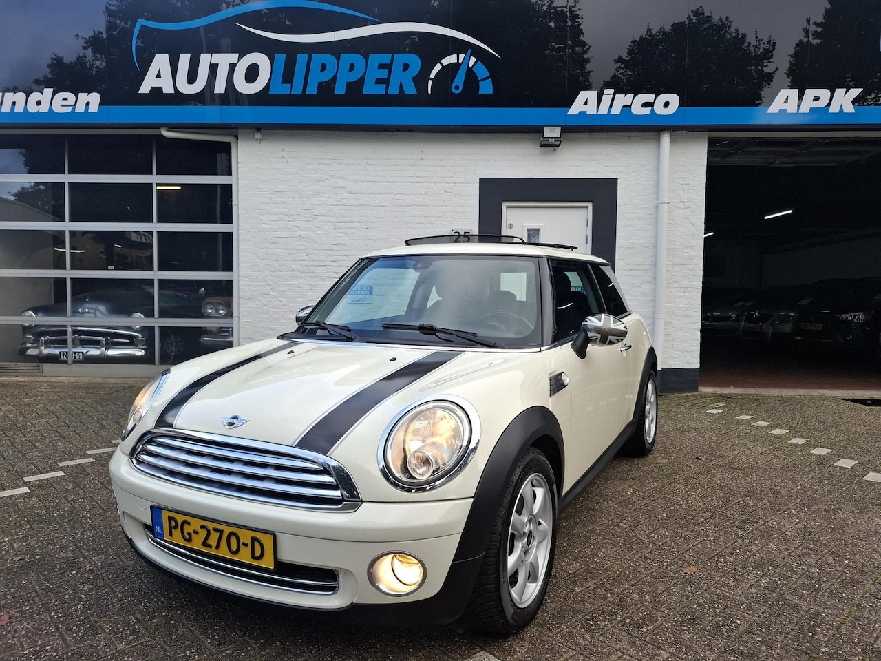 MINI One - Mini 1.4 Anniversary MK II /panorama dak/Lm velgen - AutoWereld.nl