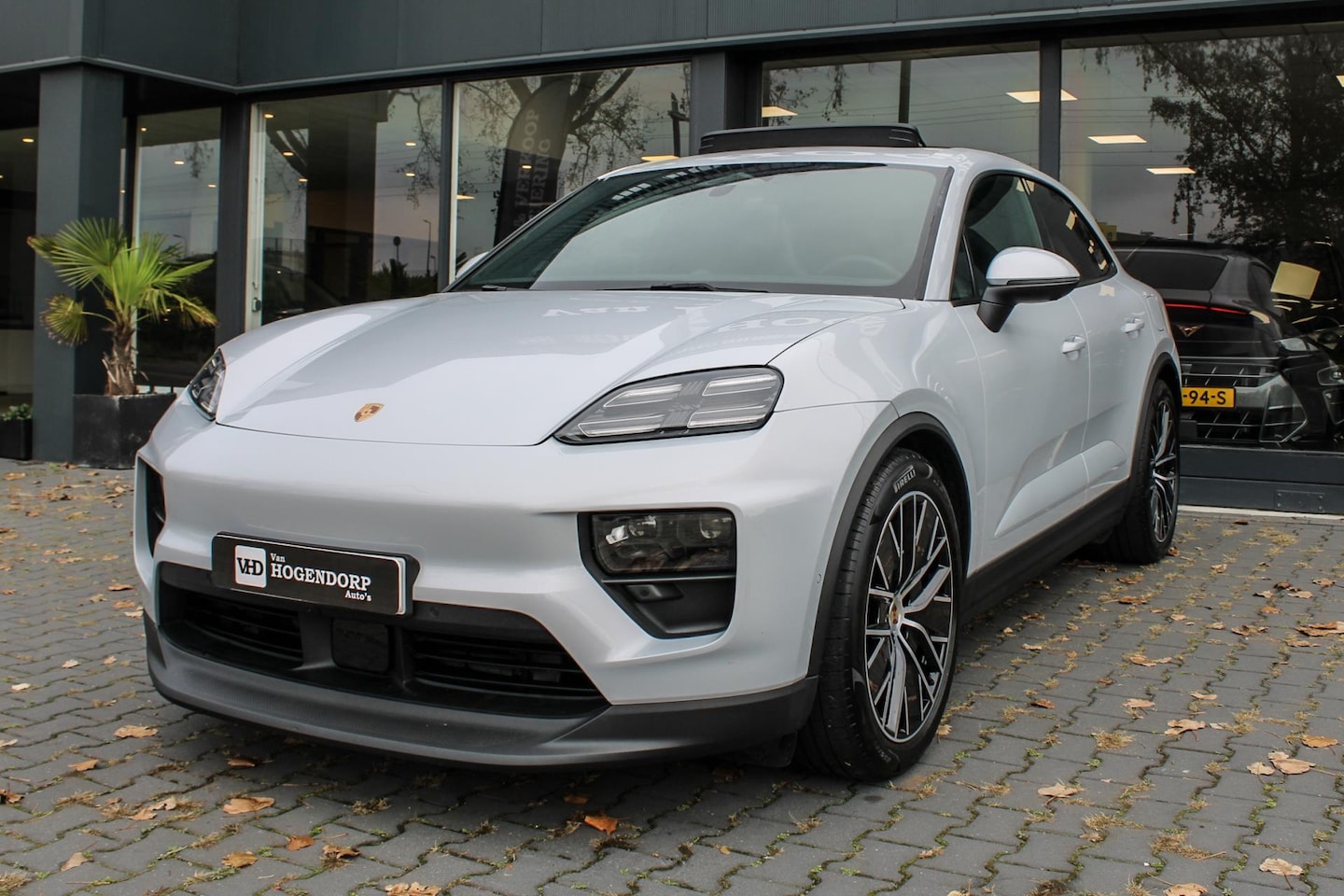 Porsche Macan - 4 PANO NAVI BOSE 360CAM LUCHTVERING - AutoWereld.nl