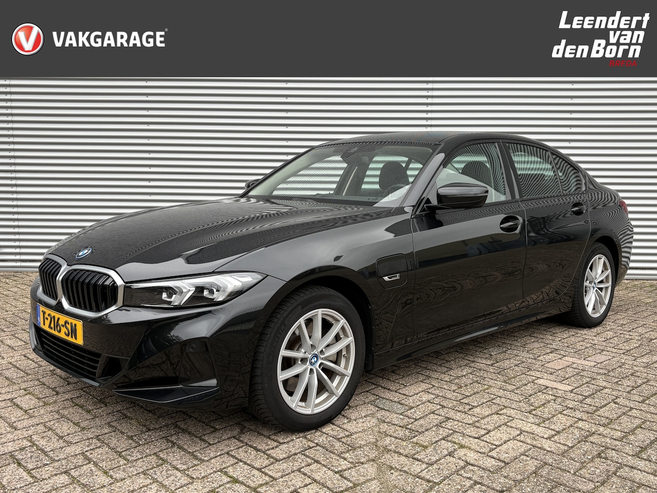 BMW 3-serie - 320e PHEV AUTOMAAT | Navigatie GROOT scherm | Cruise | Climate | Leder | Camera | Apple Ca - AutoWereld.nl