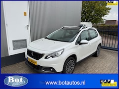 Peugeot 2008 - 1.2 PureTech Blue Lion AIRCO / CRUISE / PANODAK / SENSOREN / TREKHAAK