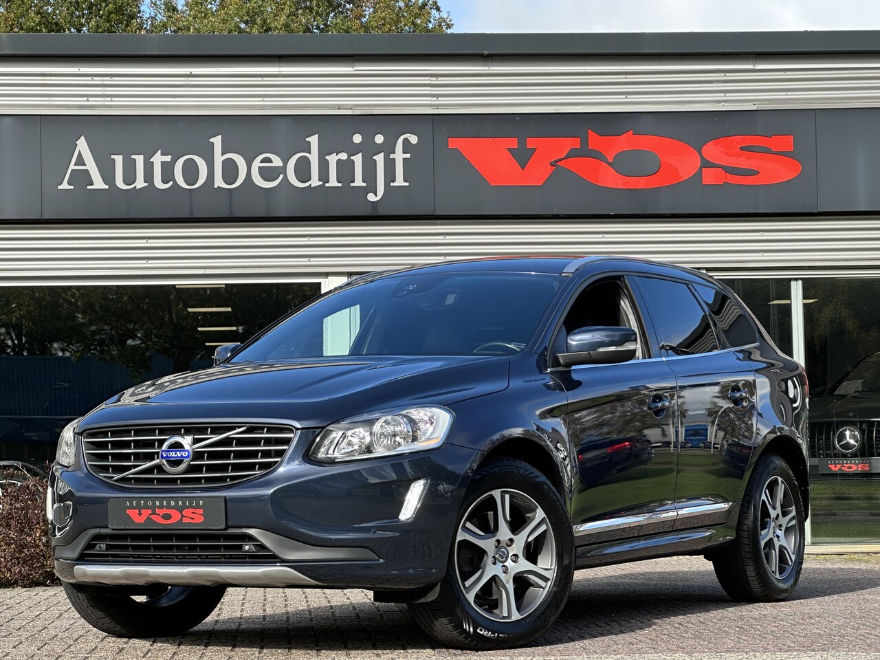 Volvo XC60 - 2.0 D4 FWD Summum | Navi | Memory | Cruise | Distributieriem vv - AutoWereld.nl