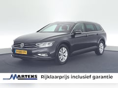 Volkswagen Passat Variant - 1.6 TDI 120PK DSG Comfort Business Trekhaak Keyless Navigatie Adaptive Cruise