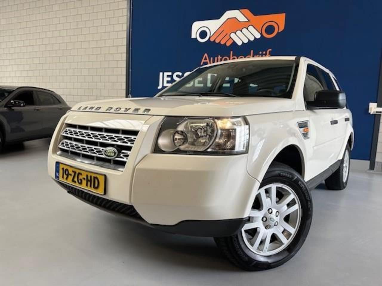Land Rover Freelander - 2.2 TD4 E diesel/ bj.2008/ kleur: wit/ climate/ trekhaak/1e eigenaar/NAP 240186 km./APK 10 - AutoWereld.nl