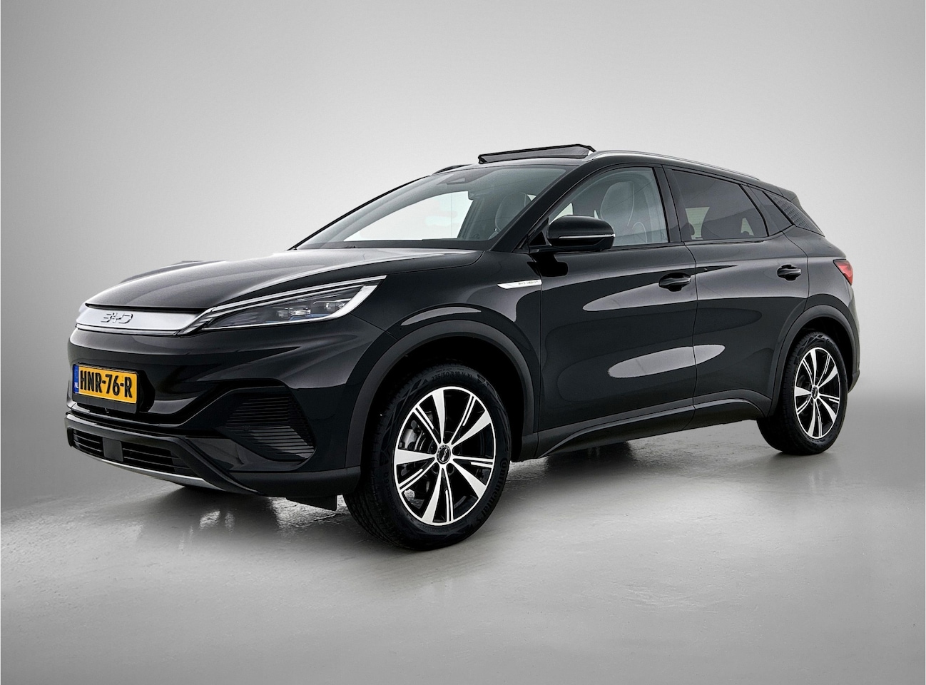 BYD Atto 3 - Comfort 60 kWh | Modeljaar 2025 | Zwart Leder | 18" glossy velgen | Regensensor | - AutoWereld.nl