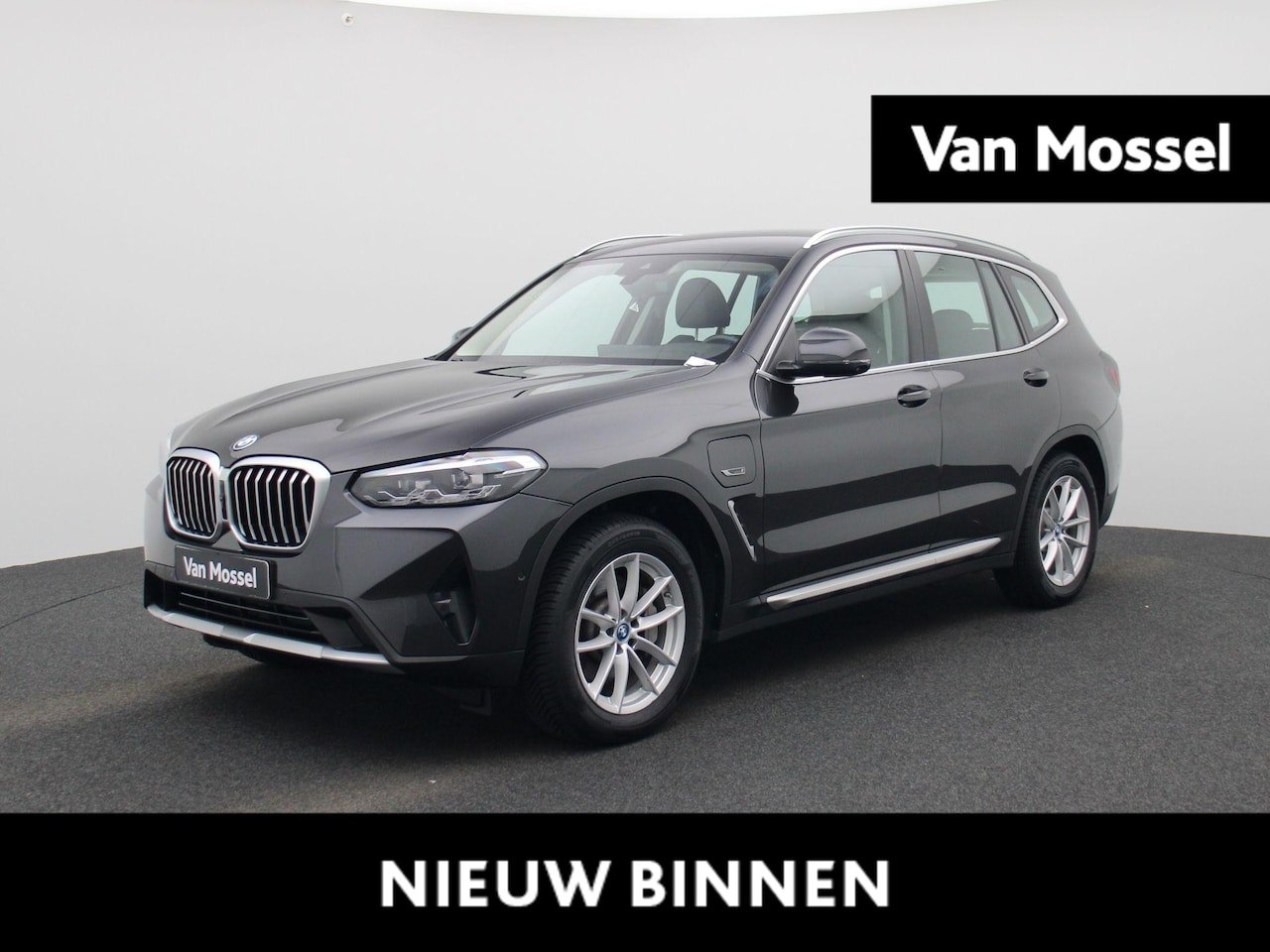 BMW X3 - xDrive30e | LEER | CAMERA | APPLE CARPLAY / ANDRIOD AUTO | STOELVERWARMING | NAVIGATIE | E - AutoWereld.nl